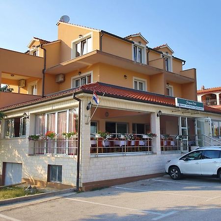 Guest Accommodation Slapovi Krke Lozovac Kültér fotó