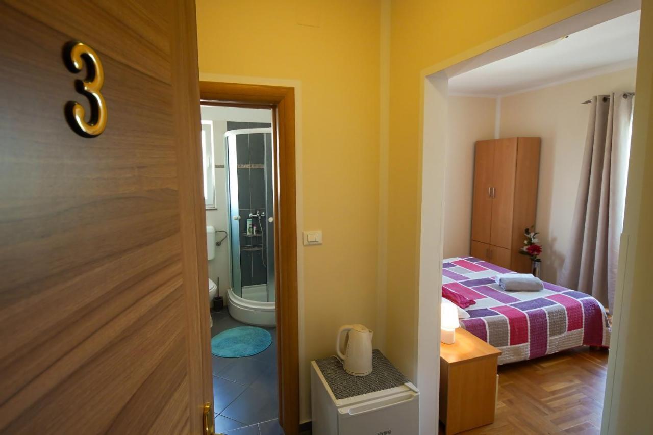 Guest Accommodation Slapovi Krke Lozovac Kültér fotó